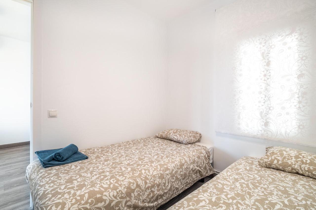 Lovely Apartment Barca 2 산트 아드리아 데 베소스 외부 사진