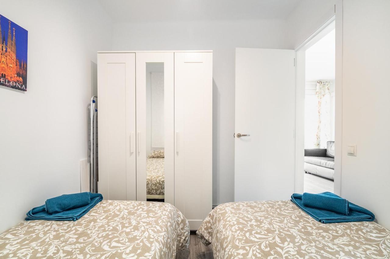 Lovely Apartment Barca 2 산트 아드리아 데 베소스 외부 사진